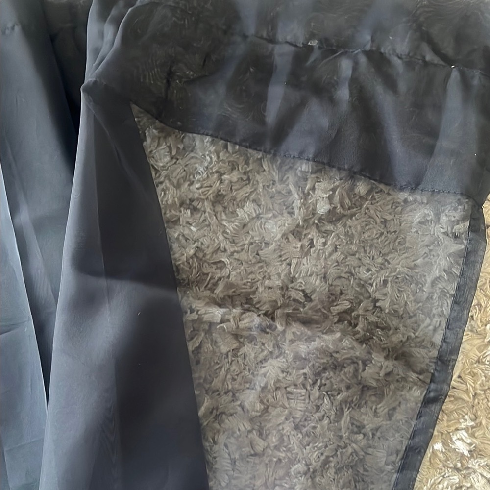 Set of two Elegant Black Curtains - Picture 3 of 6